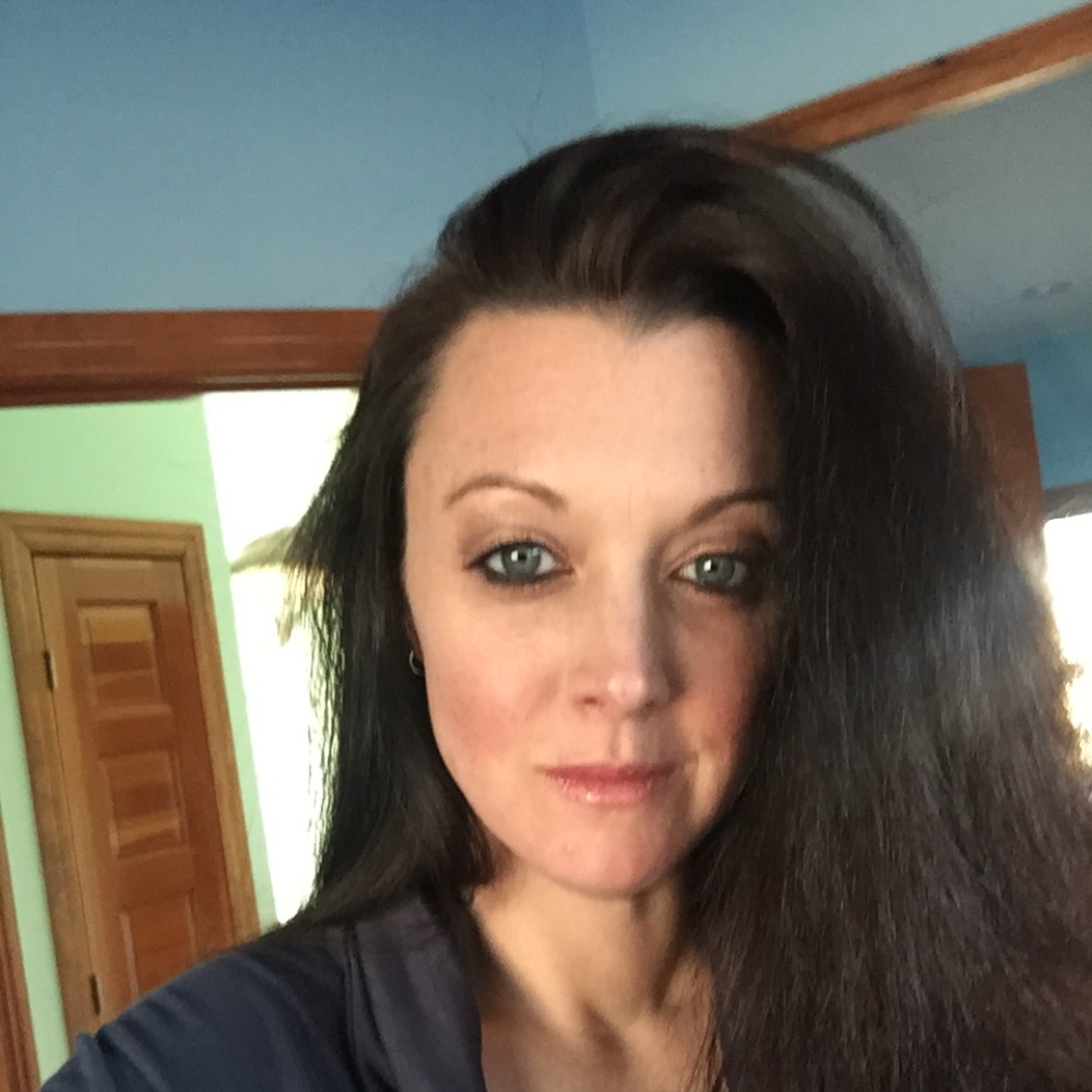 Meet your Posher, Corinne